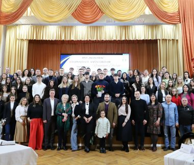 df32d82b-a089-4563-9129-a24958fcebb6